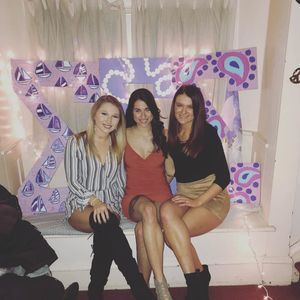 Meet your Posher, Abigail